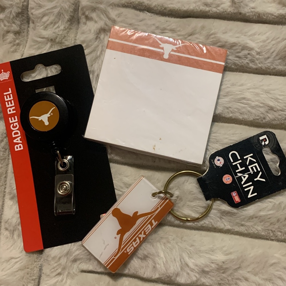 Longhorns Badge reel, key chain and sticky note